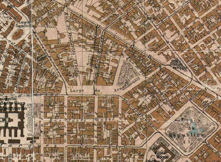 Planta de 1930, do Sara Brasil, onde já é possível notar, nesse momento, o crescimento e adensamento urbano da cidade. O Largo aparece ajardinado e remodelado com traçado orgânico. Fonte: reprodução GEOSAMPA.